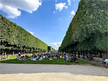 12-Luxemborg Gardens